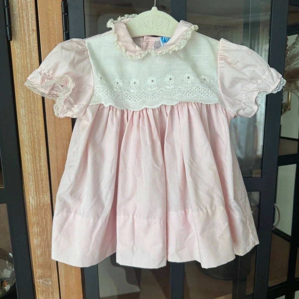 Vintage 80s Heirloom dress eyelet embroidered lace sunflowers embroidered baby